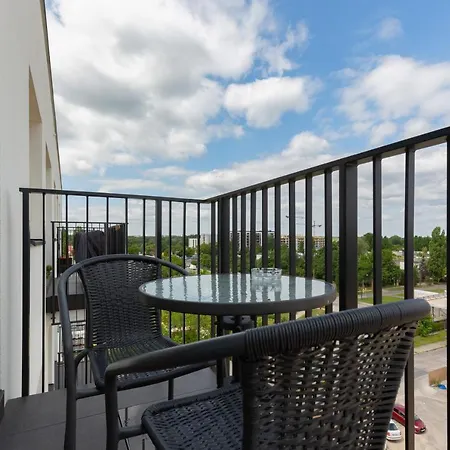 Apartamento Kotsisa With Parking By Renters