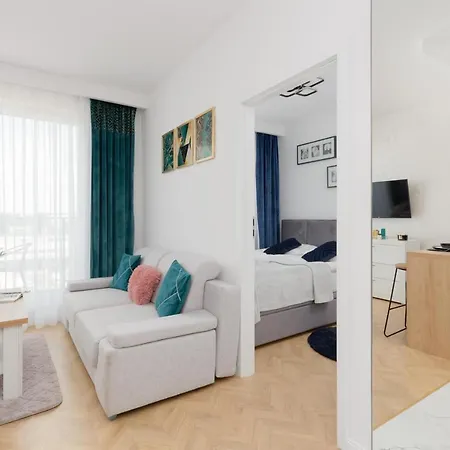 Kotsisa With Parking By Renters Lejlighed *
