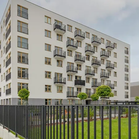 Kotsisa With Parking By Renters * Varsóvia