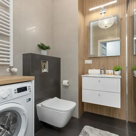 아파트 Kotsisa With Parking By Renters *