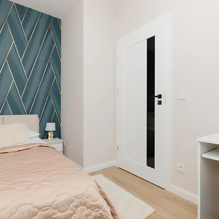 Apartment Kotsisa With Parking By Renters