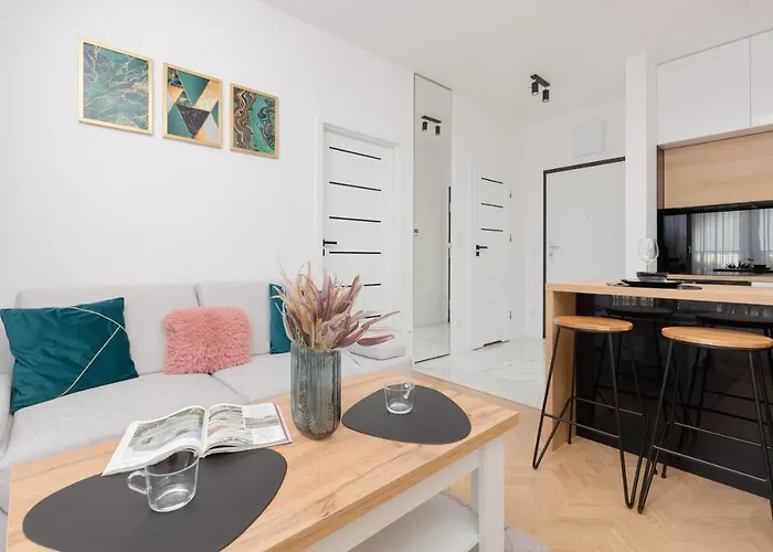 Kotsisa With Parking By Renters Apartman