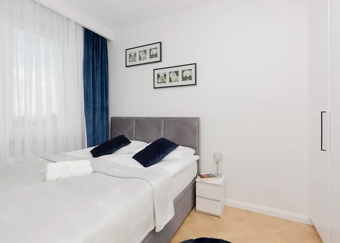 Kotsisa With Parking By Renters Apartman