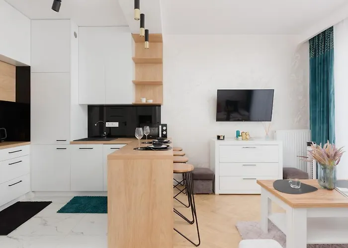 Apartman Kotsisa With Parking By Renters Varsó