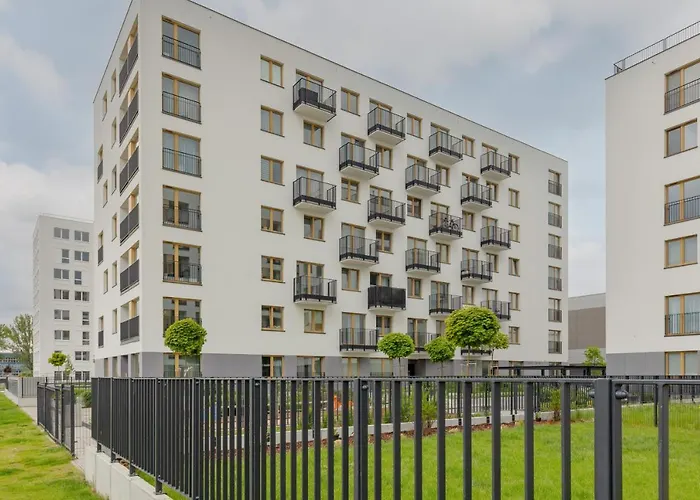 Kotsisa With Parking By Renters * Varsó