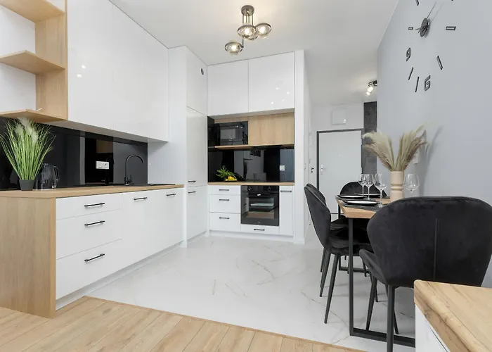 Apartman Kotsisa With Parking By Renters Varsó