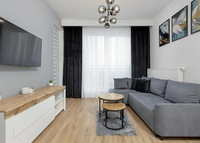 Kotsisa With Parking By Renters *