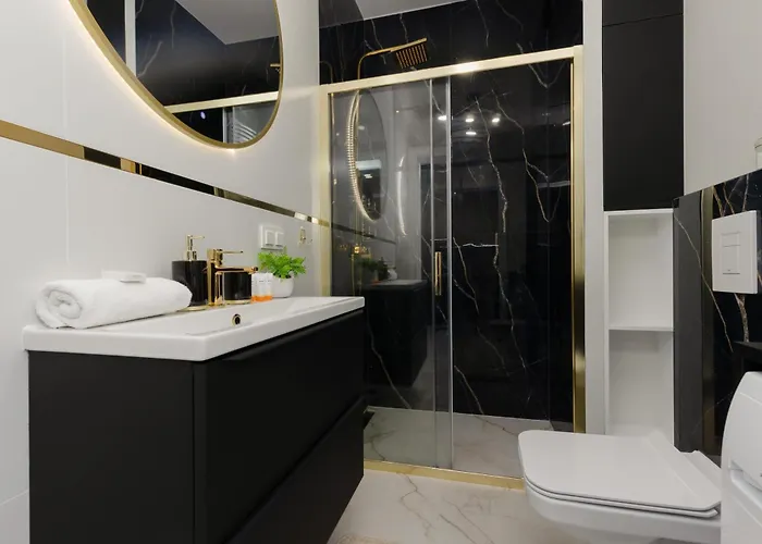 Kotsisa With Parking By Renters *