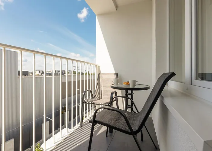 Kotsisa With Parking By Renters Apartman