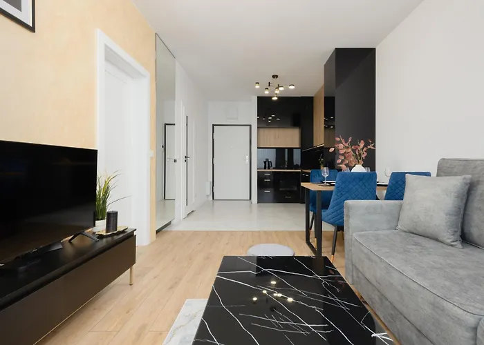 Apartman Kotsisa With Parking By Renters Varsó