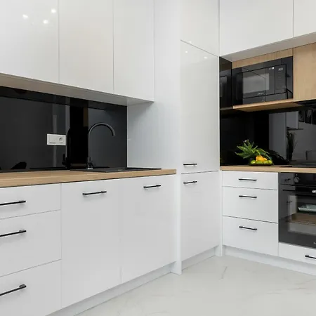 Appartement Kotsisa With Parking By Renters *